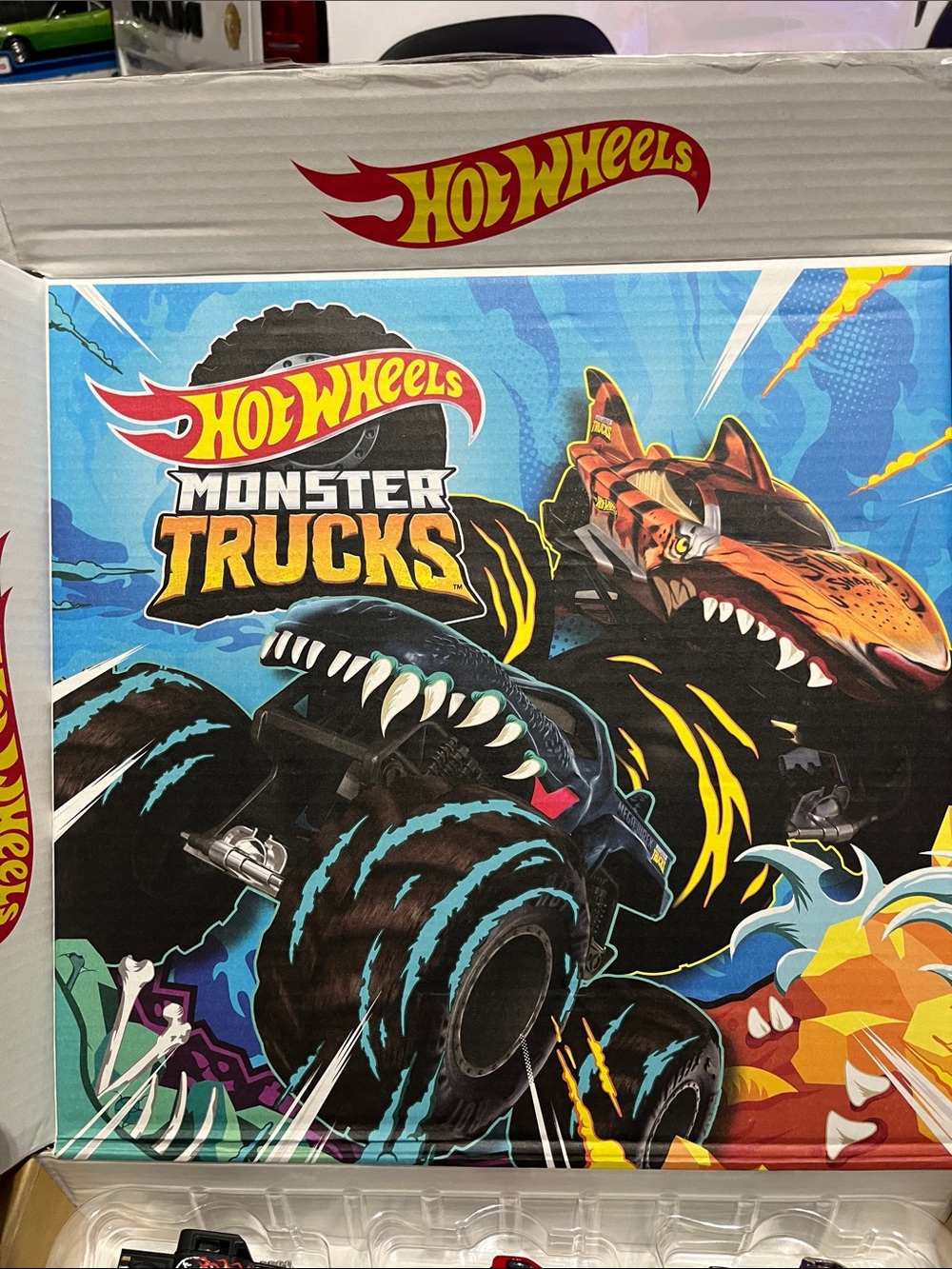 Hot Wheels Monster Trucks 12- Pack - Ultimate Chaos